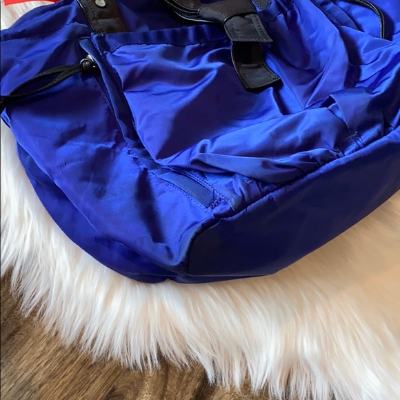 Sale! Lululemon work out bag - Picture 3 of 7